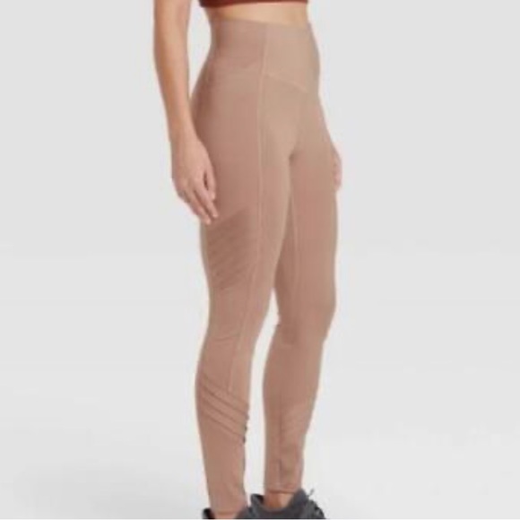 Women's Sculpt Motto  Ultra High-Rise Leggings 
27" - All in Motion  NWT - Picture 1 of 3